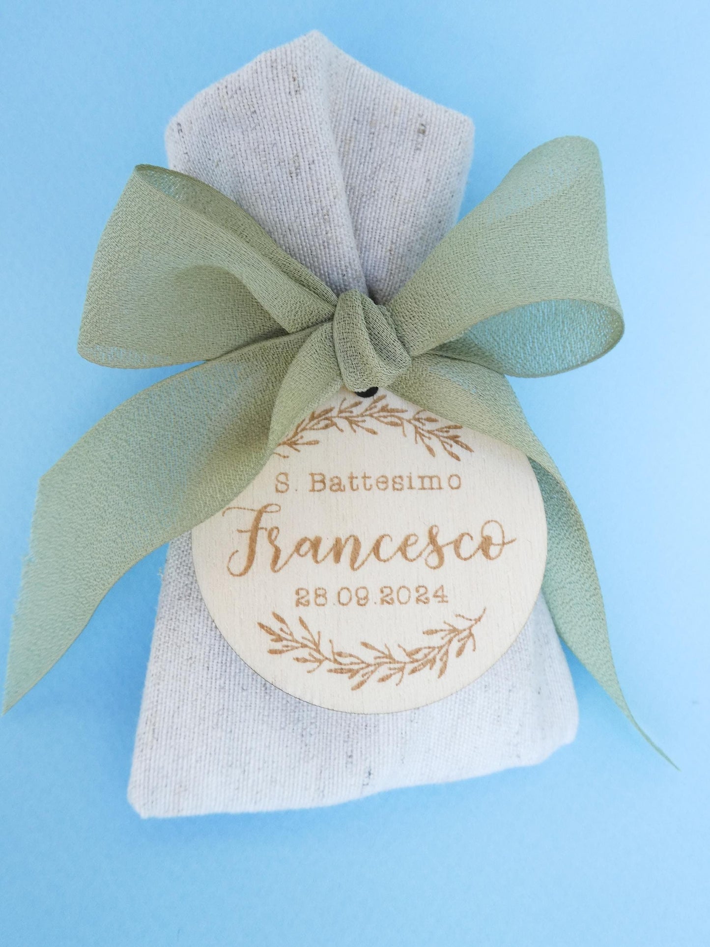 Tag tondi in legno per Battesimo bambina, segnaposto in legno, tag Prima Comunione, tag bambino floreale