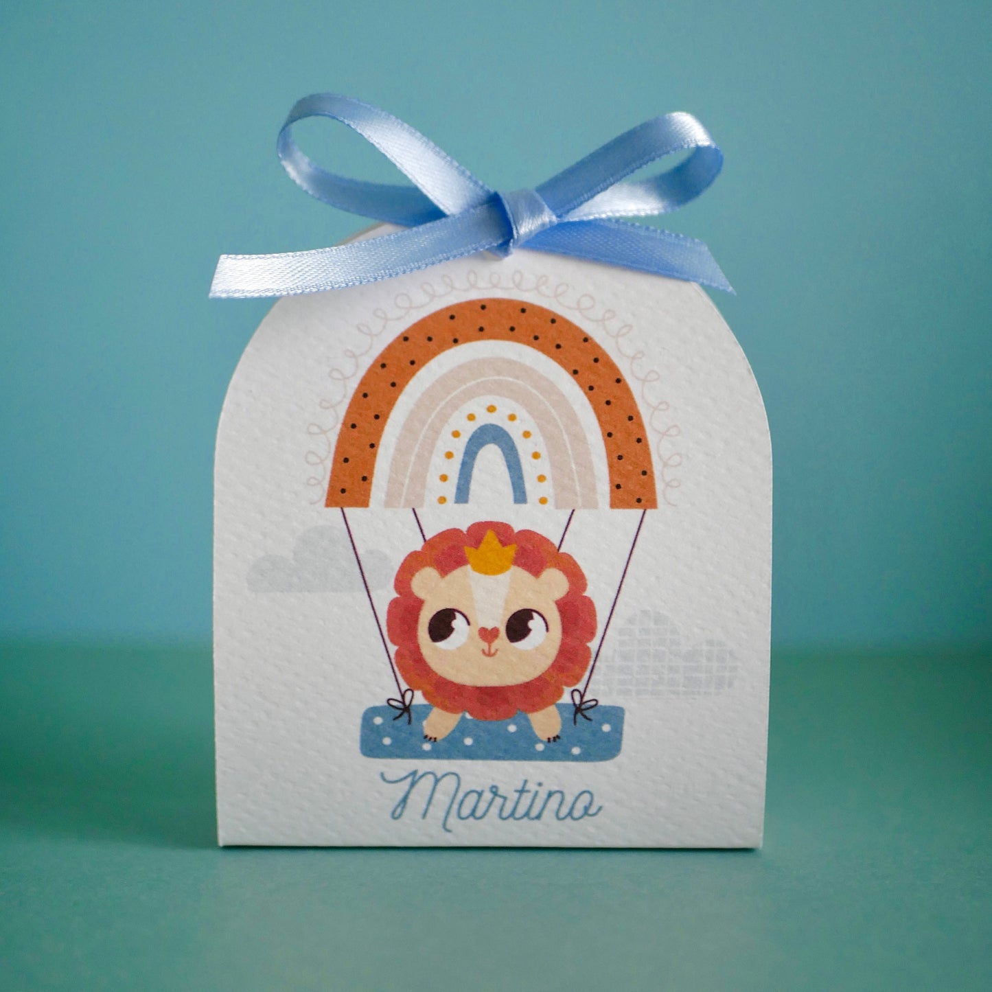 Scatolina battesimo bambina mongolfiera, scatolina porta confetti nascita, bomboniera battesimo bambino con leoncino e orsetta arcobaleno