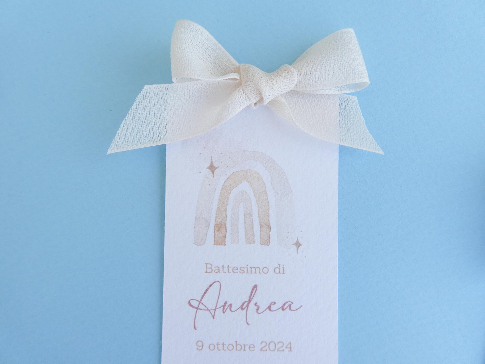 Segnalibro Battesimo con arcobaleno e nastro di chiffon, segnaposto arcobaleno, segnaposto Comunione, segnalibro omaggio in stile boho-chic