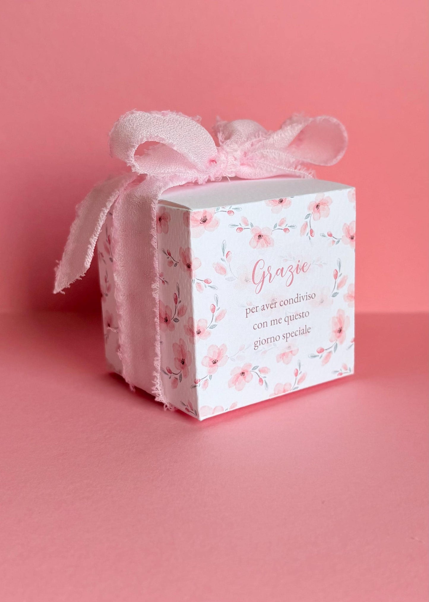 Bomboniera con miele e confetti elegante per Battesimo, nascita e prima comunione a tema floreale sakura, fiori di ciliegio